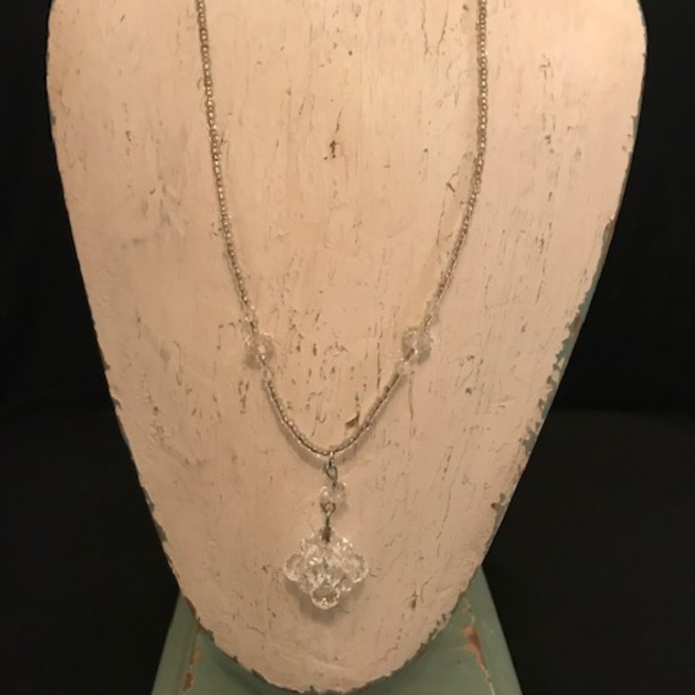 White & Silver Beaded Necklace